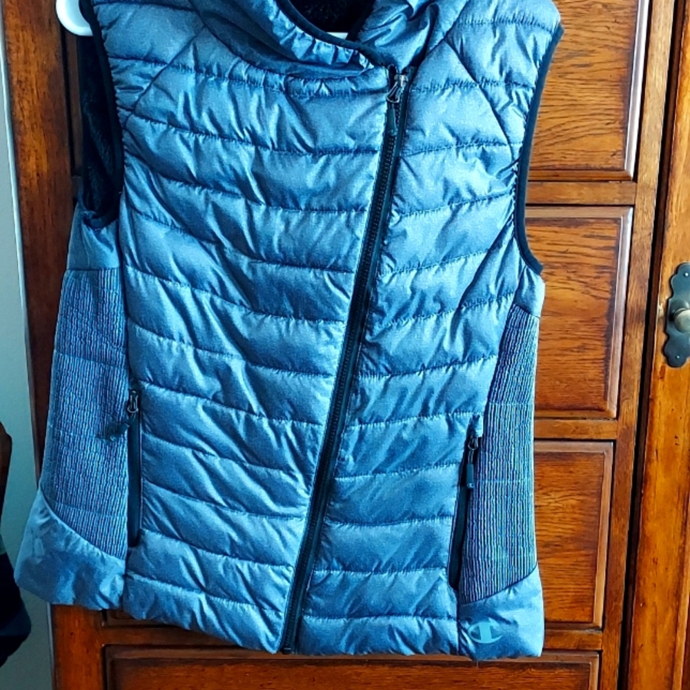 Champion performance vest